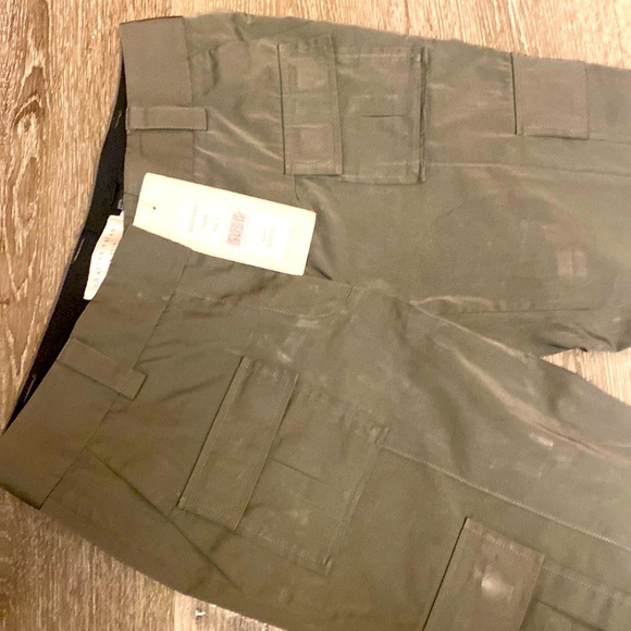 Charles Nolan Women Capris Size 4 - Picture 3 of 10